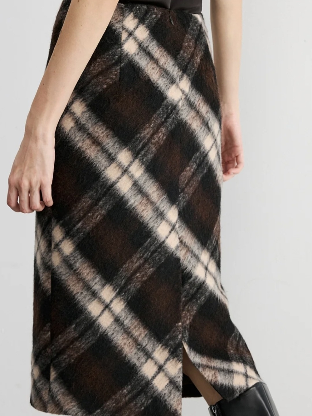 Commense Plaid Wool-Blend Midi Pencil Skirt - Picture 7 of 9